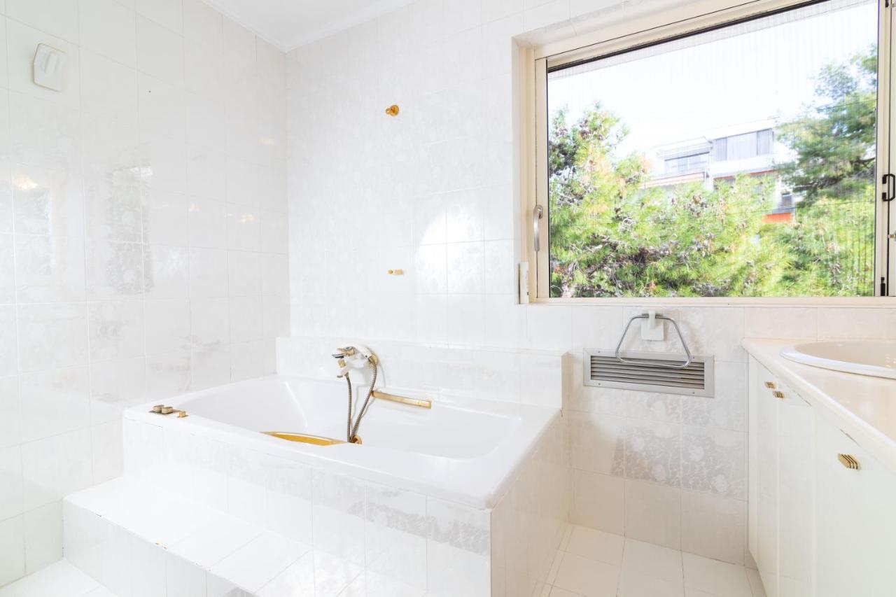 Sunlight House - Palatial Fully Equipped Apartment Near The Sea Athen Eksteriør billede